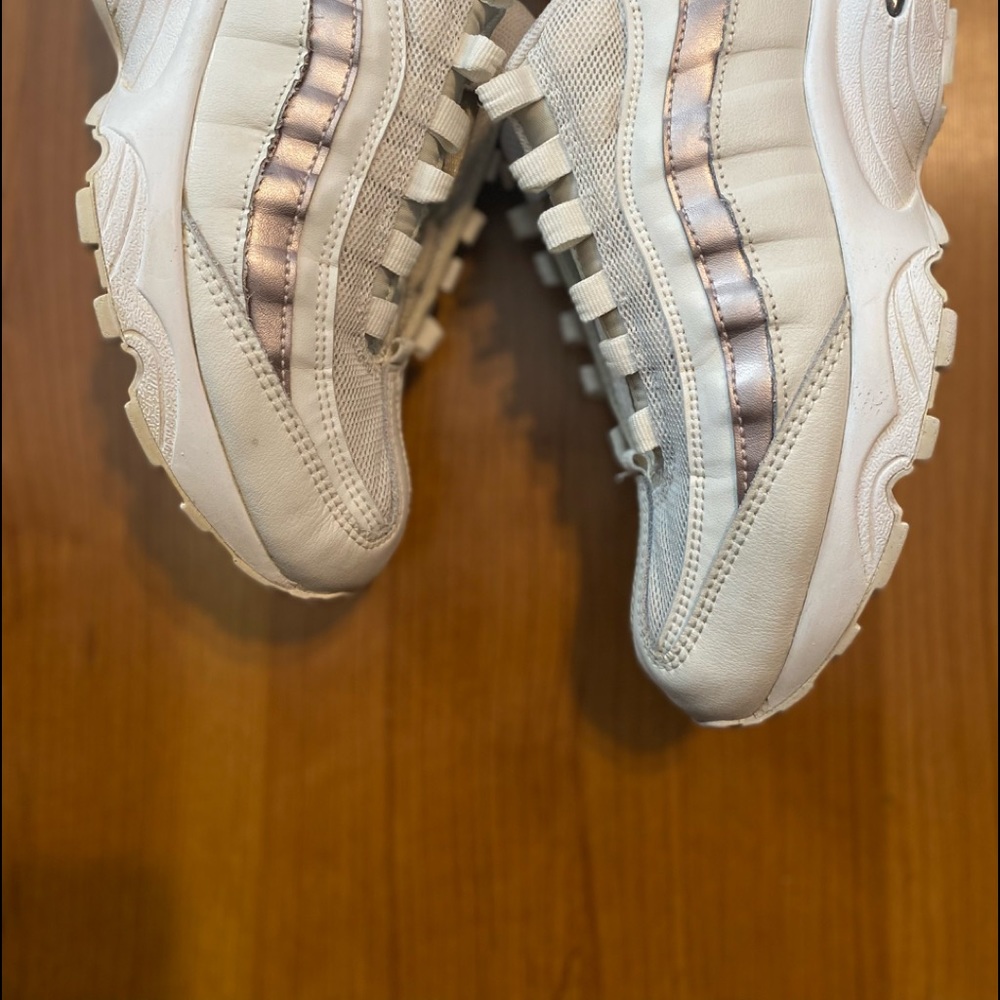 Nike Women’s Air Max